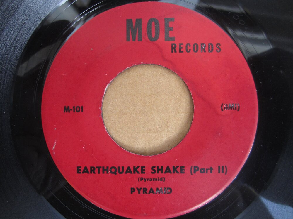 Pyramid - earthquake shake (part 2) MOE.JPG