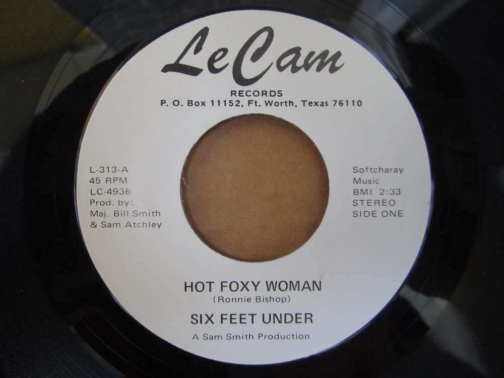 Six Feet Under - hot foxy woman LE CAM.JPG