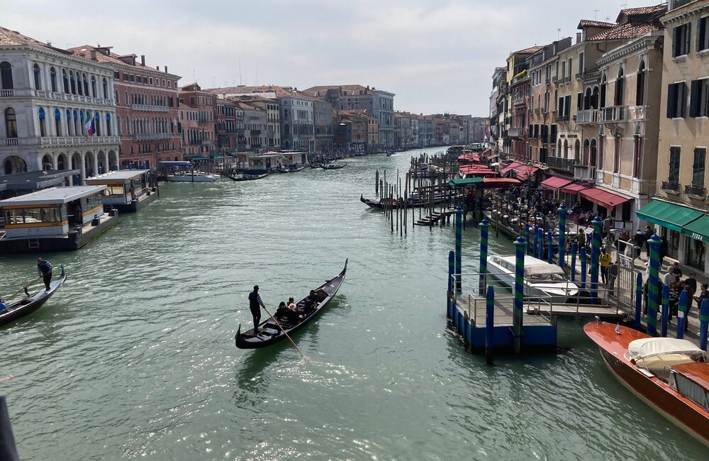 Venice_gondola.jpeg