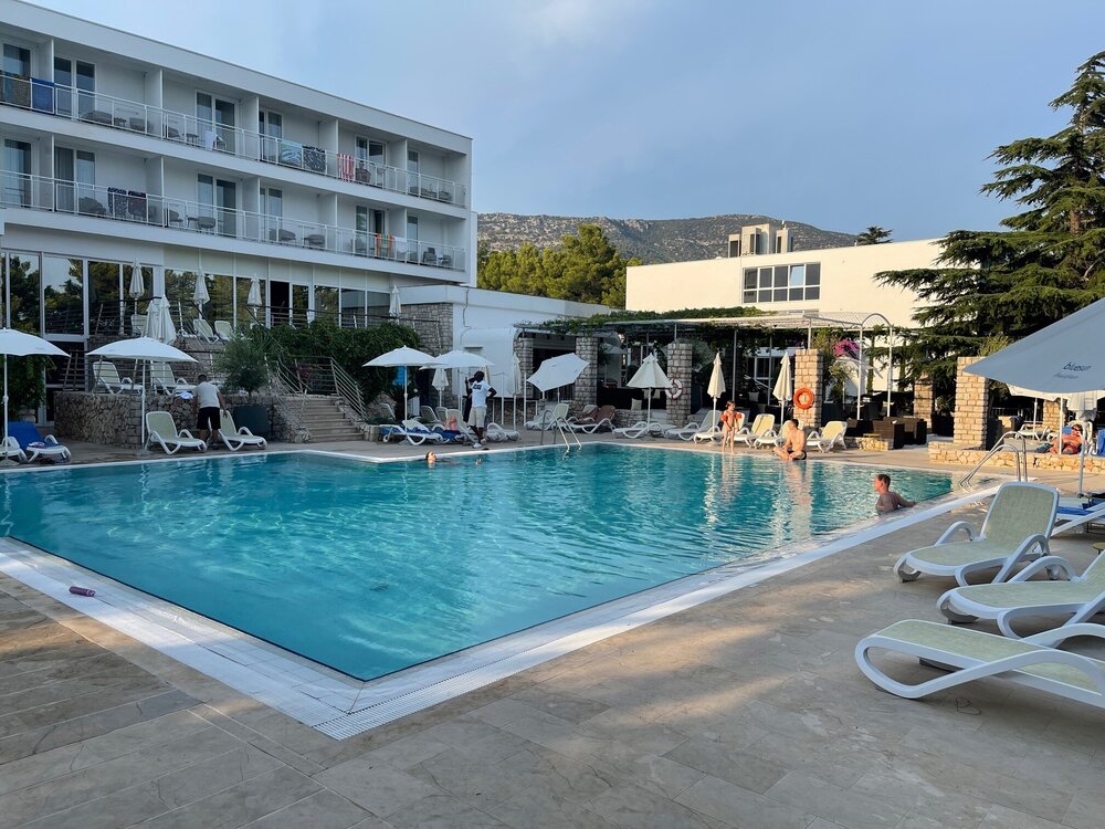 Borak Hotel - Pool 4.jpg