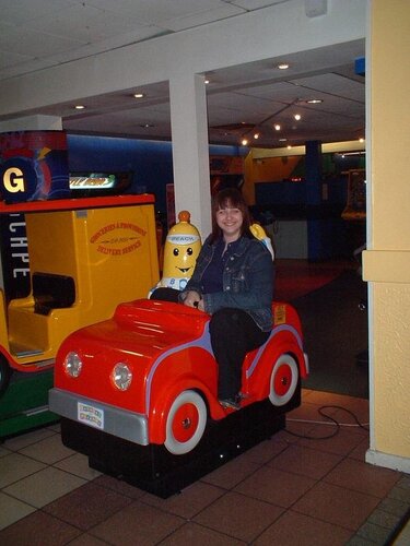 becky's banana car - on way to sheridans 16/4/05