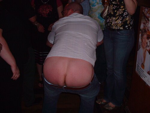 d'arcy makes a complete arse of himself on the dancefloor!