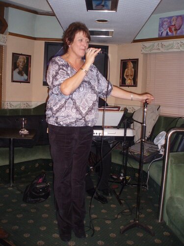 gill belting out a tune - monroes january