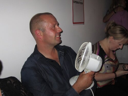 now that's what i call a hand held fan !