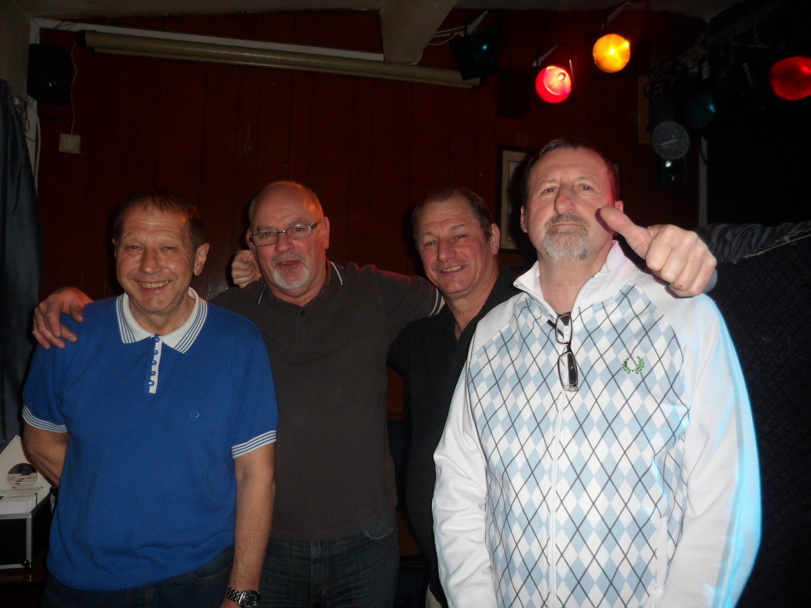 Earlsetown Con Club April 2013 for warrington radio