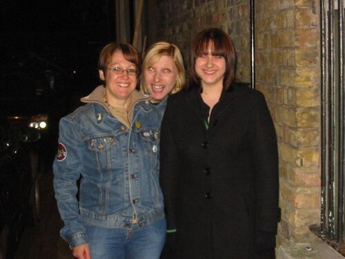 gill, ghostly karen head and bec ...before 100 4.12.04