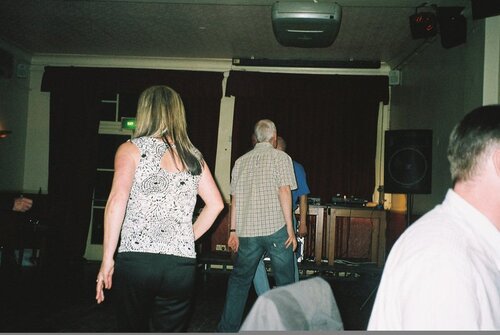 tooting dancers
