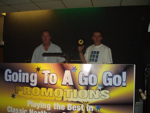 l to r - steve and jem-alias smashie an nicey