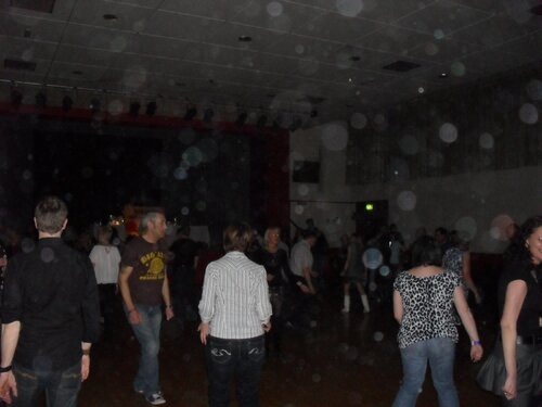 more dancers
