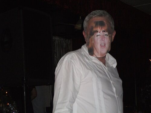 who's that looker"?