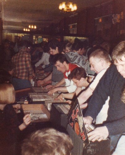 warrington parr hall record bar