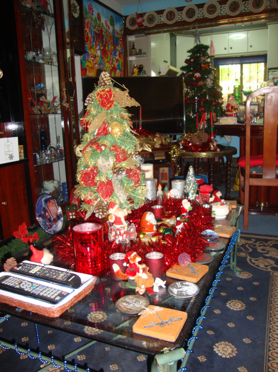 1036505444_Christmas2018.thumb.png.642bdfc33b995029a16decae09627f5b.png