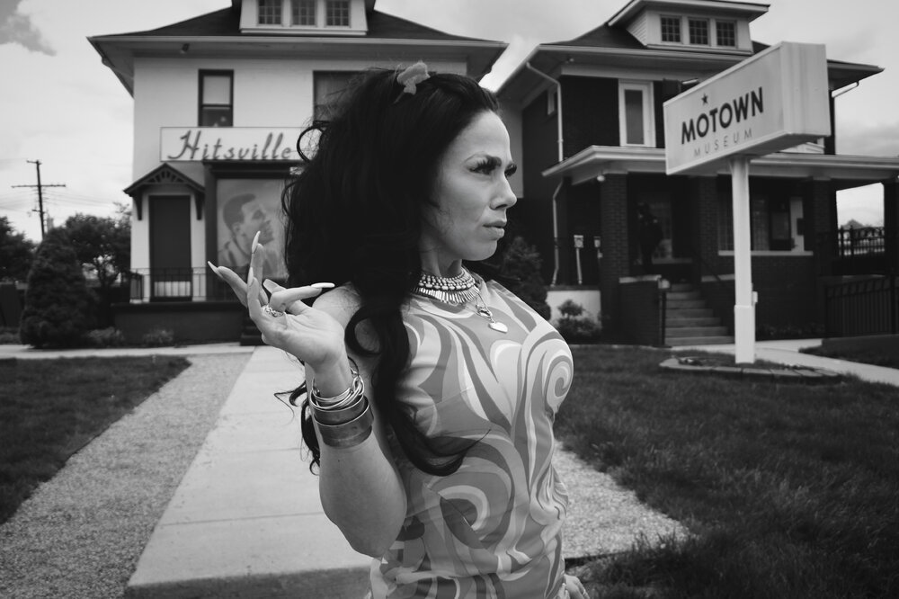 670825118_BLVD1BW.thumb.jpg