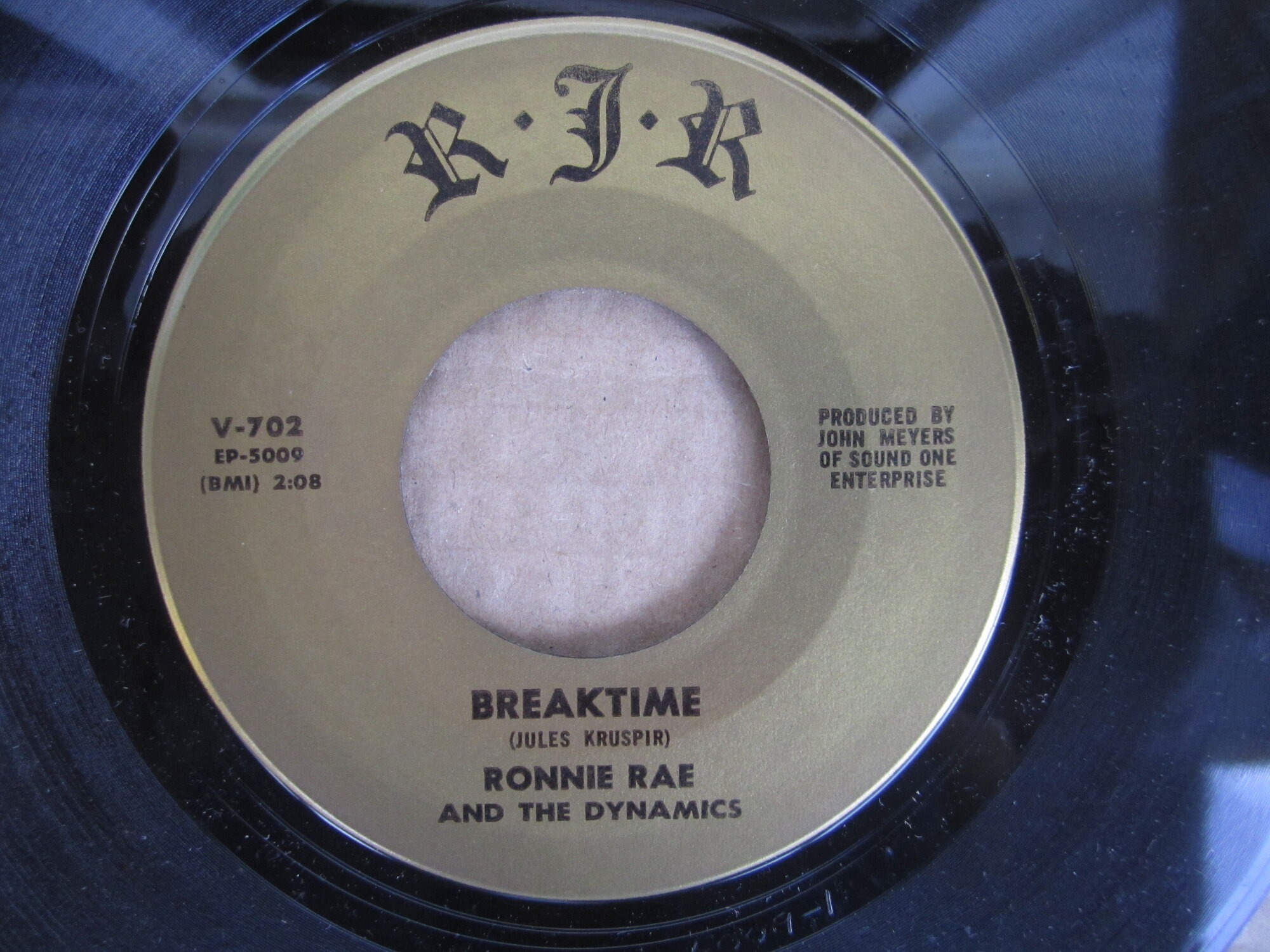 Ronnie Rae and the Dynamics - breaktime RJR.JPG